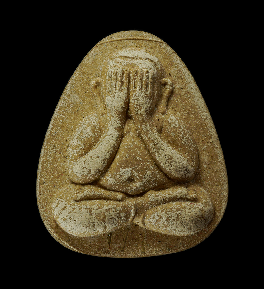 15Jun24 (114)p.jpg - พระปิดตามหาอุตม์ปลดหนี้ พิมพ์ใหญ่ ปี2552 หลวงพ่อพูน วัดบ้านแพน จ.อยุธยา เนื้อว่านเพชรกลับ เนื้อว่านมหาลาภ มหาโชค บรรจุตะกรุดดอกไม้ทอง 3 ดอก มีจารด้านห [..] | https://kamulet.in.th